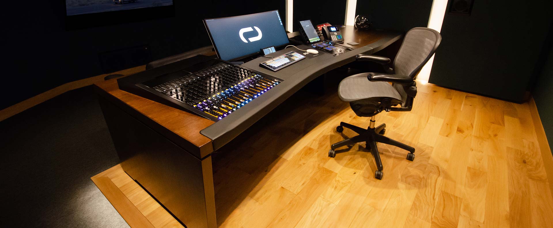 Storm Custom Avid S6 desk