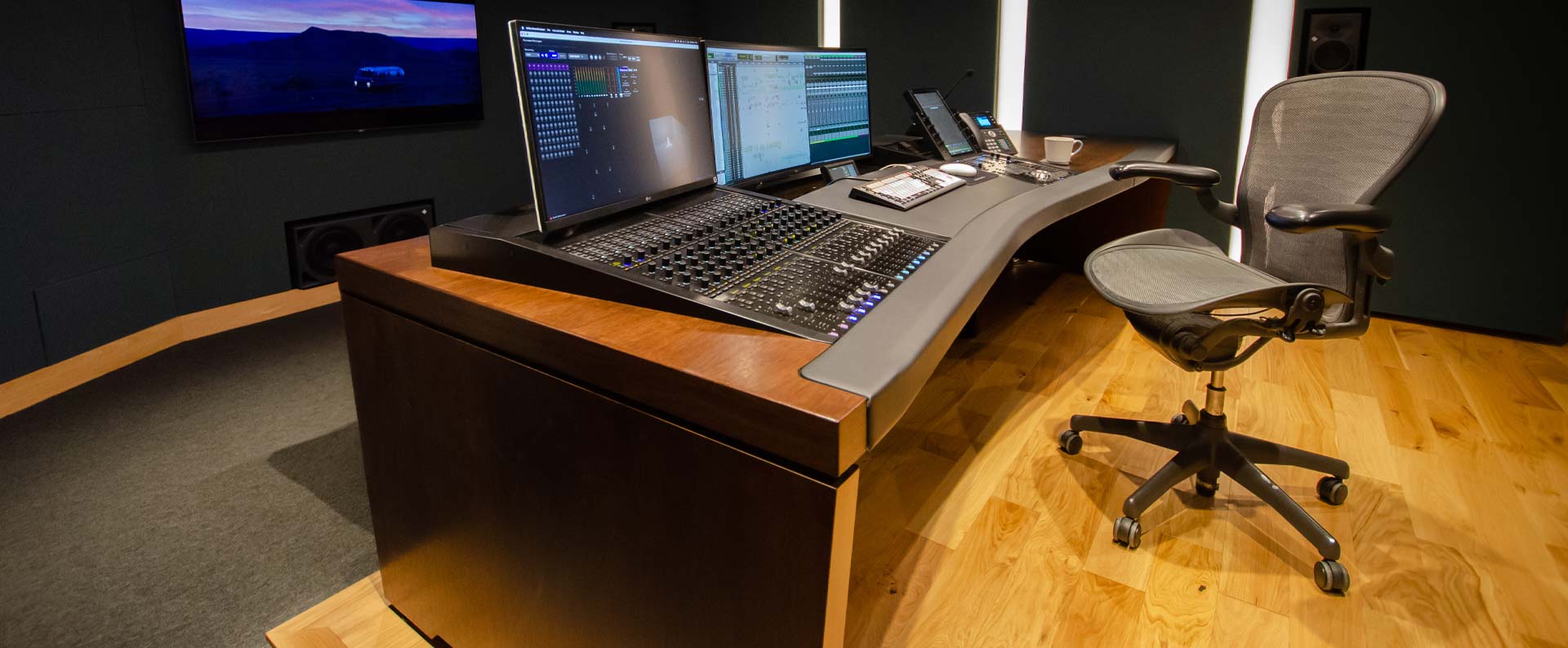 Storm Custom Avid S6 desk