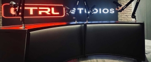 ProHost Presenter Desk for 4 presenters