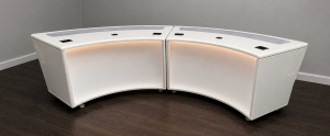 ProHost Presenter desk for 4 guests